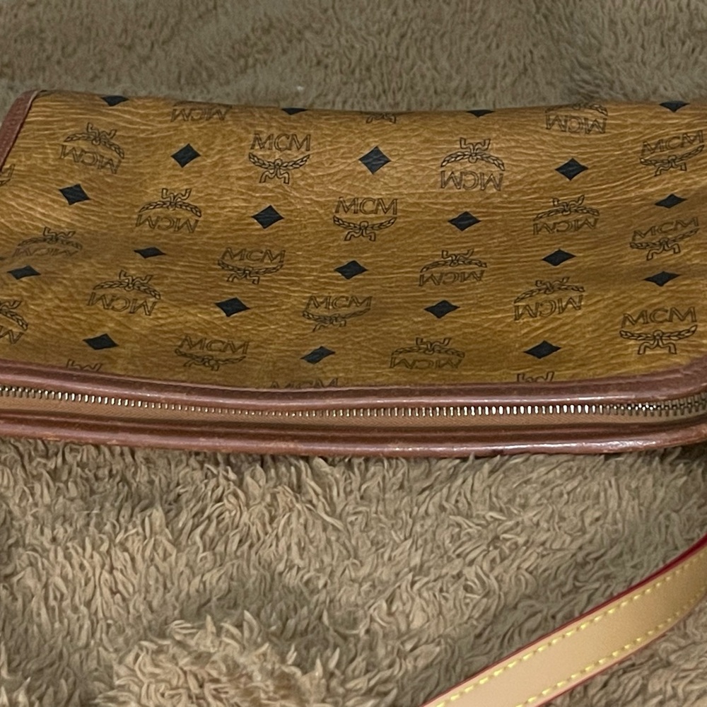 MCM cognac clutch travel bag - Picture 10 of 14